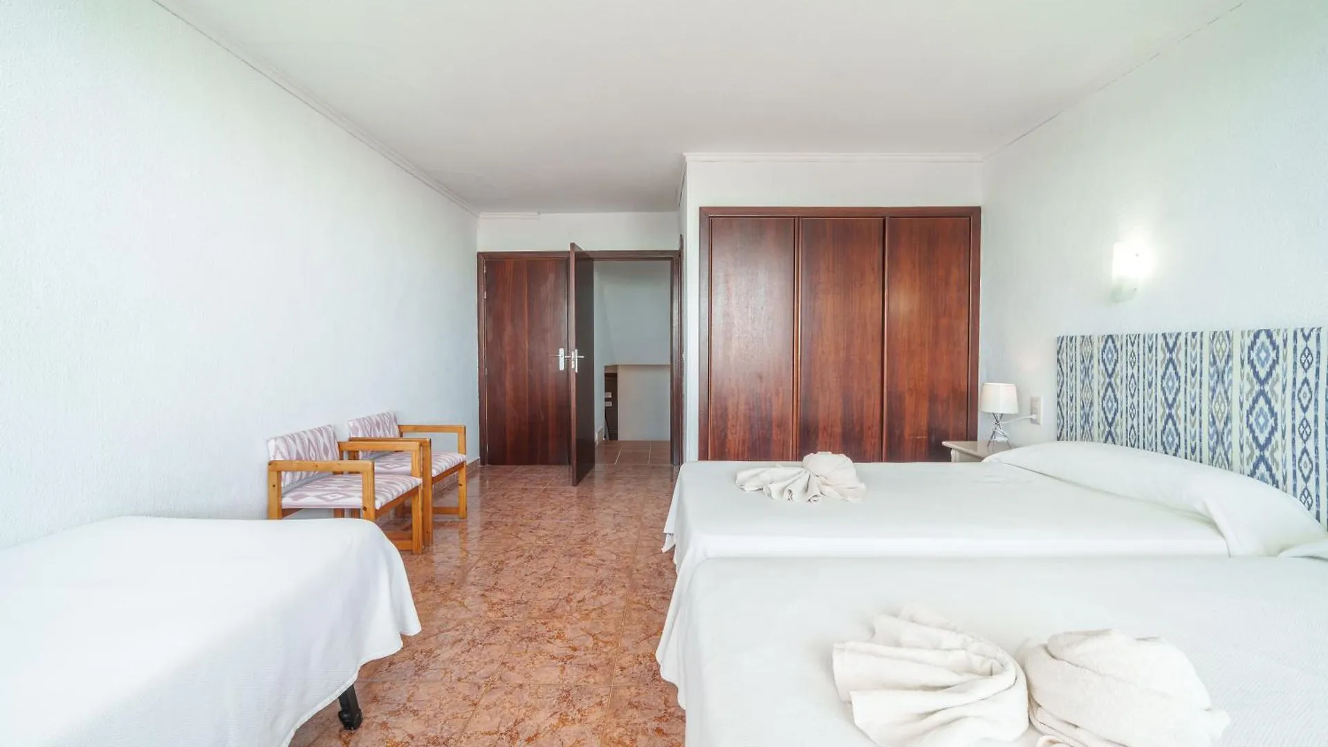 Apartment The Shell Ii, Beach Views And Pool アルクディア スペイン